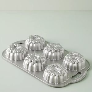 NordicWare Wreathlettes Bundt Pan